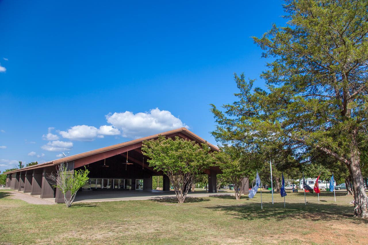Lake Texoma Camping Resort Cabin 4 Willow Spring エクステリア 写真