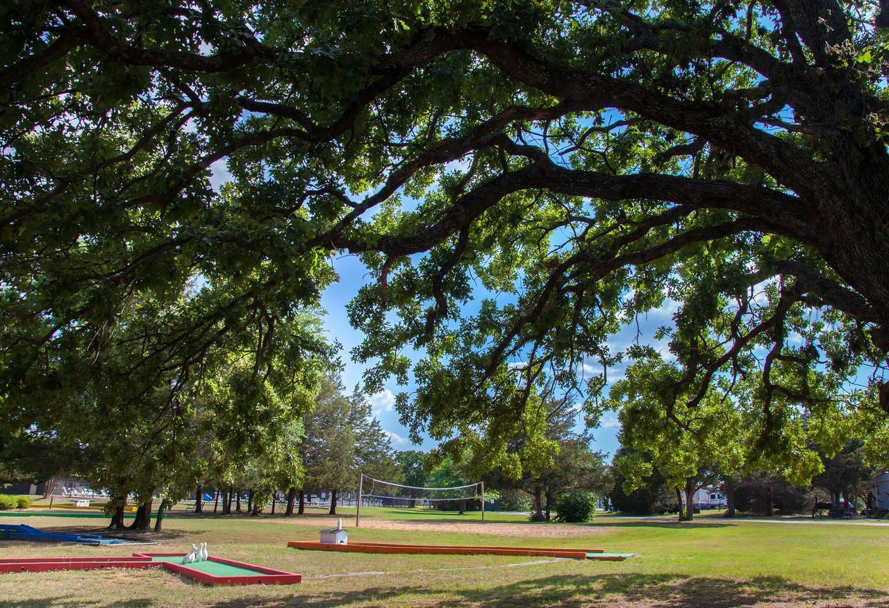 Lake Texoma Camping Resort Cabin 4 Willow Spring エクステリア 写真